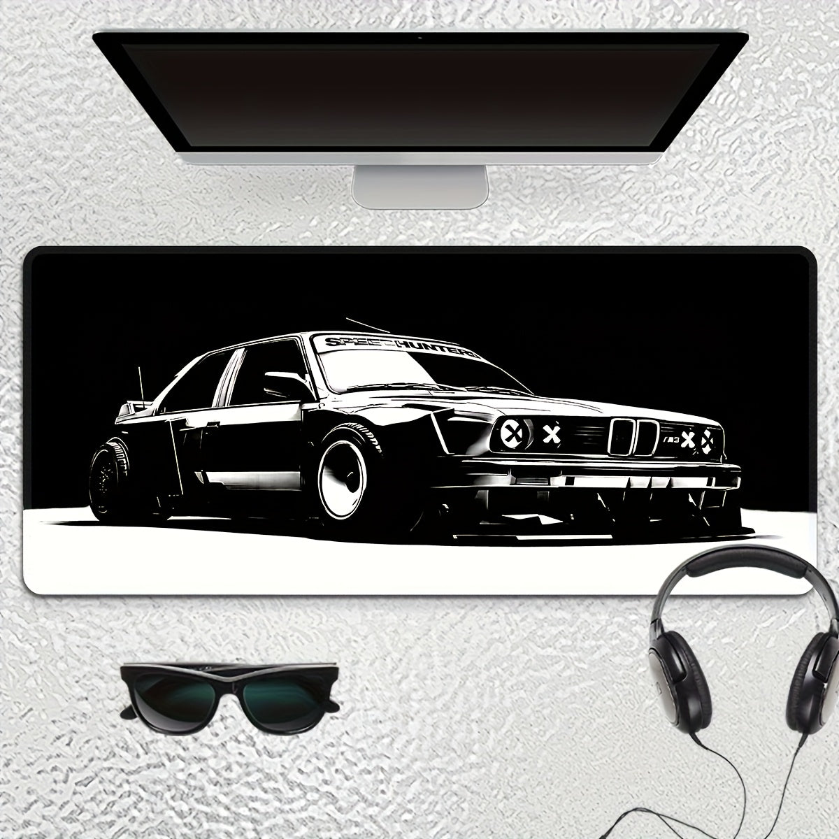[Gaming Mouse Pad] Large Black & White Car Design Gaming Mouse Pad with Non-Slip Rubber Base, Precision Stitched Edges - Waterproof Desk Mat for Office and Gaming Use, Large Mouse Pads for Desk 27.5*11.8inch(70*30cm）