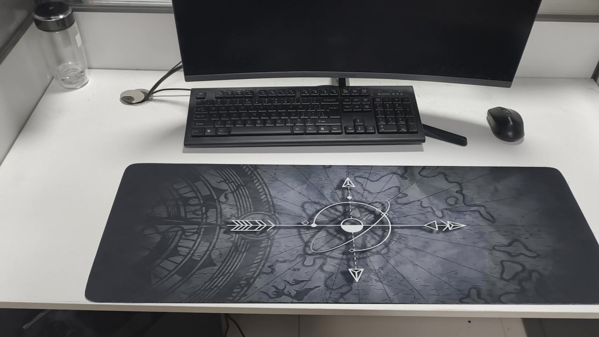 [Compass Mouse Pad] Large Compass Design Mouse Pad - Precision Stitched, High-Definition Print, Non-Slip Rubber Base, Rectangular Desk Mat for Gaming & Office, Ideal Gift, Keyboard Pad, Desktop Decoration, Mouse Pads for Des