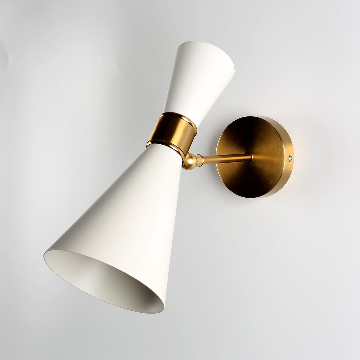 Calarbo™ Harrison - Modern Adjustable Wall Light