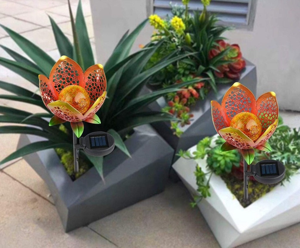 Calarbo™ Solar Hollowed Flower Garden Pathway Stake Light