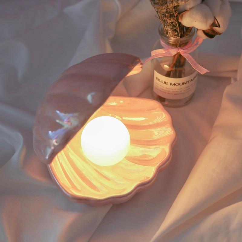 Calarbo™ Sirenita - Pearl & Shell Desk Lamp