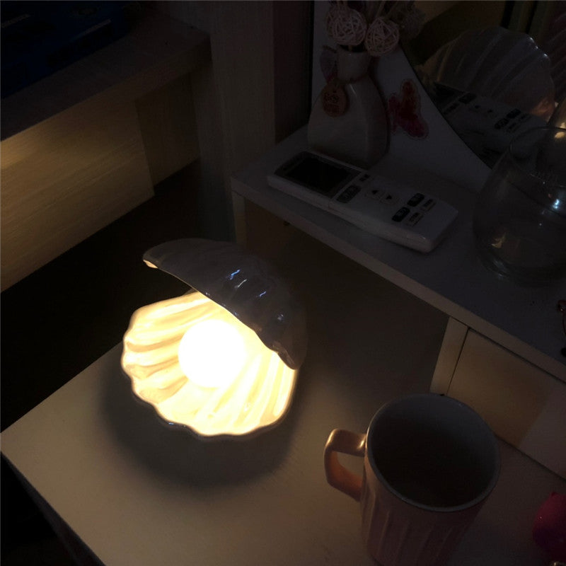 Calarbo™ Sirenita - Pearl & Shell Desk Lamp