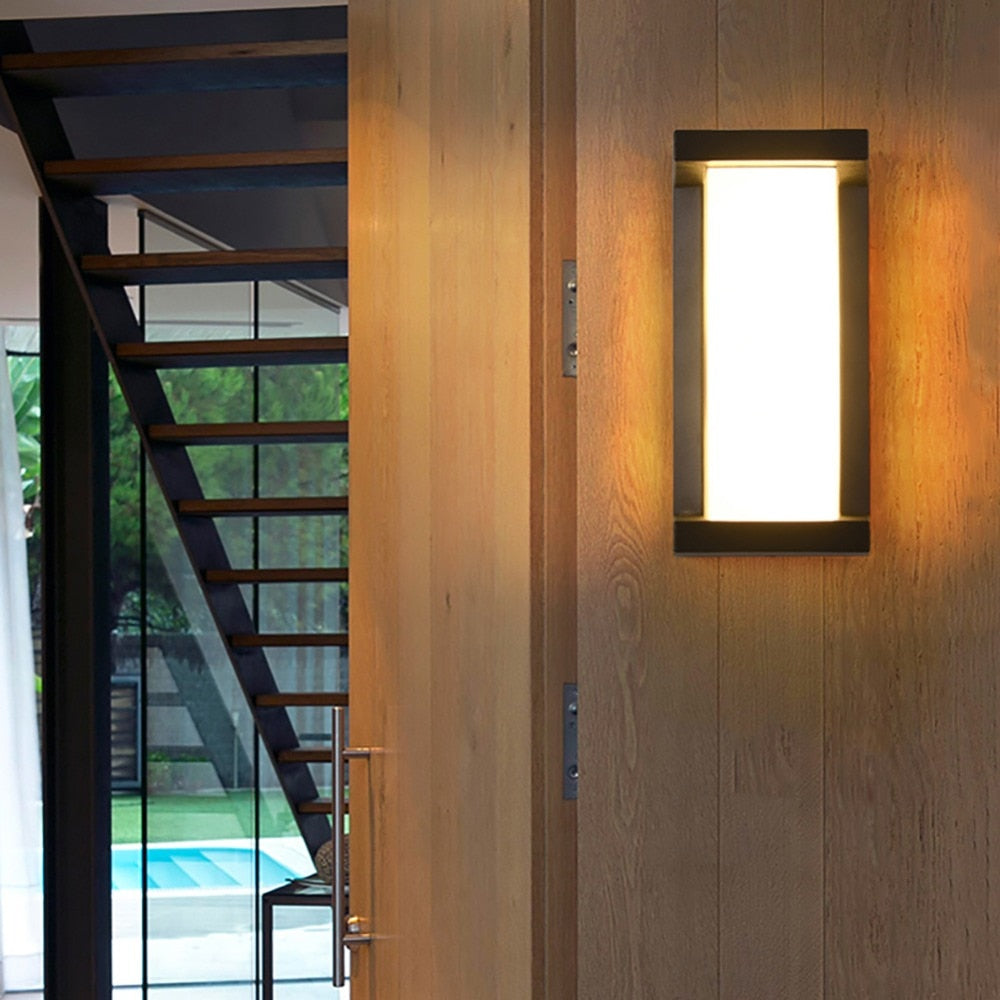 Calarbo™ Modern LED Outdoor Light Vertical Light